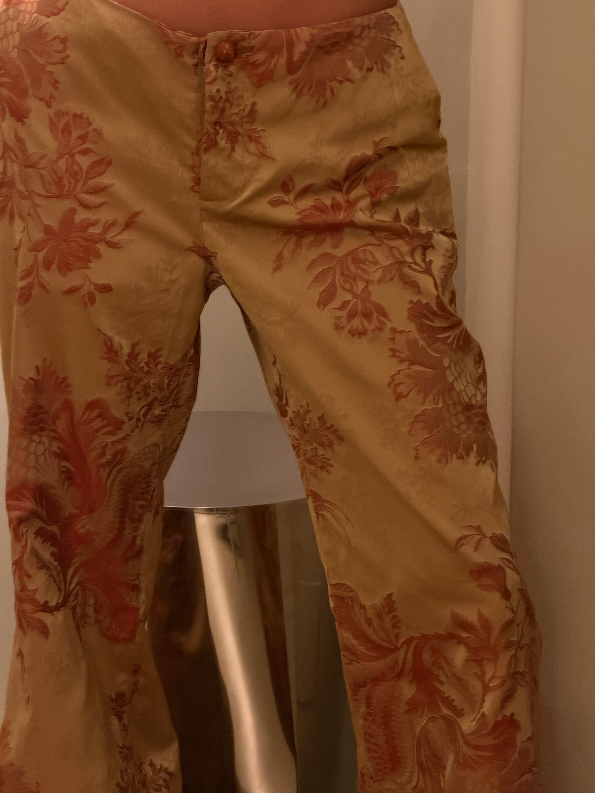 BEIGE AND RED PANTS