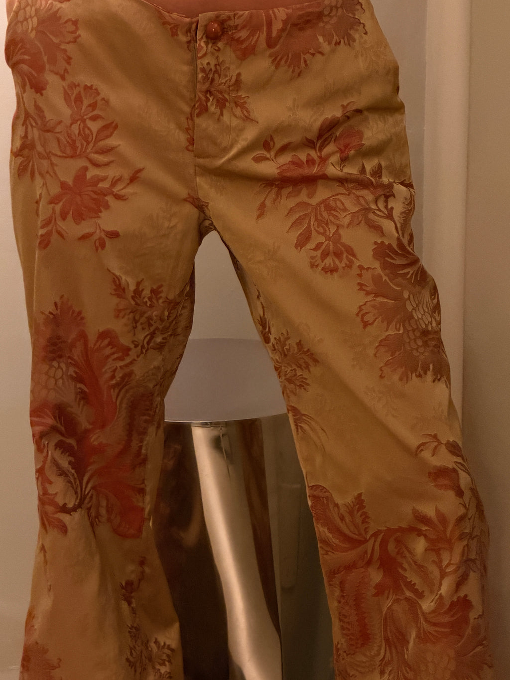 BEIGE AND RED PANTS