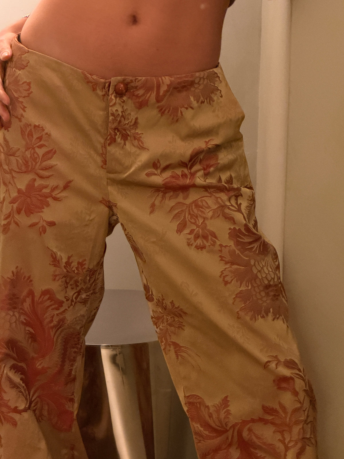 BEIGE AND RED PANTS
