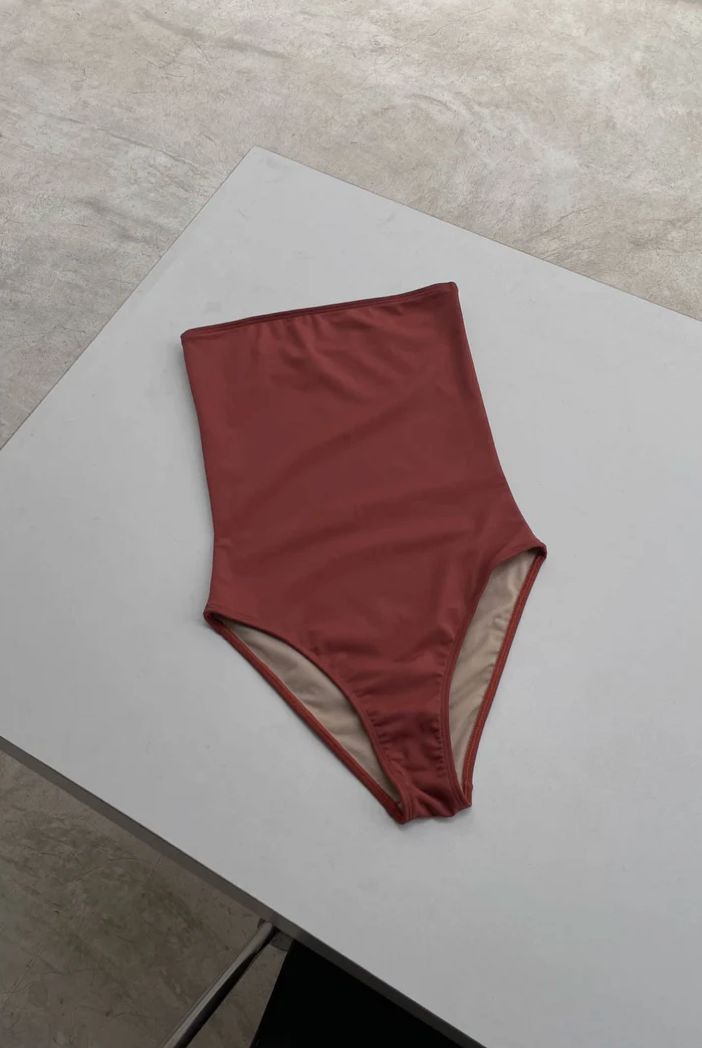 MARA STRAPLESS ONE PIECE