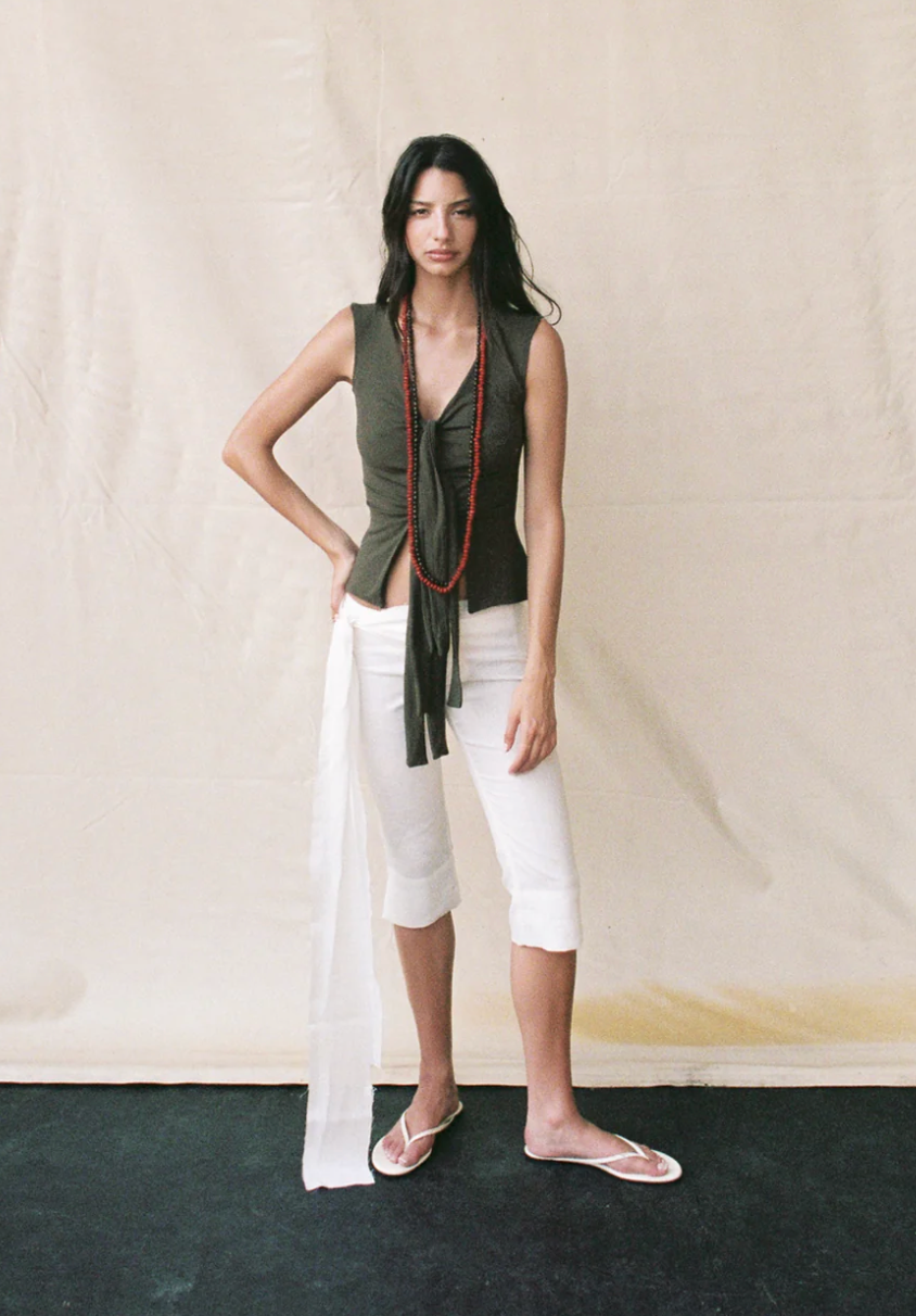 Low waist capris