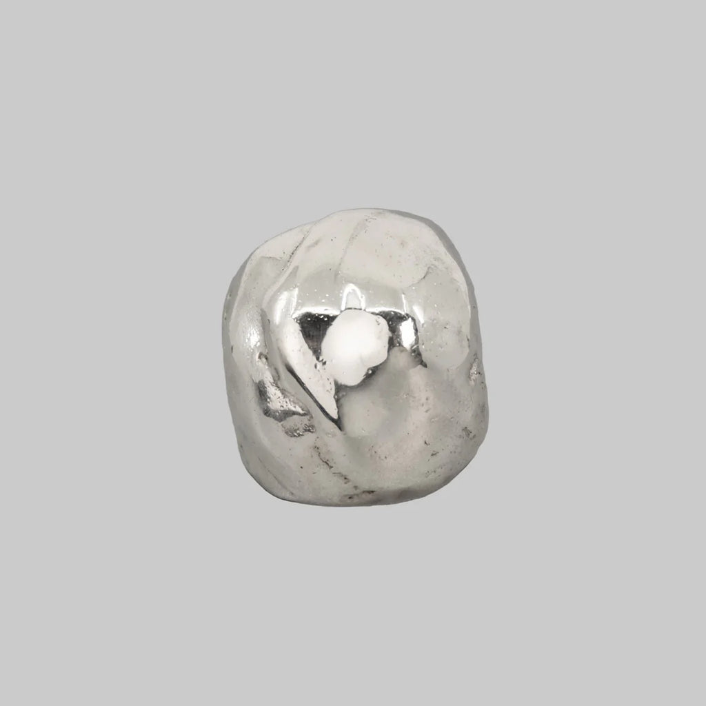 Bola